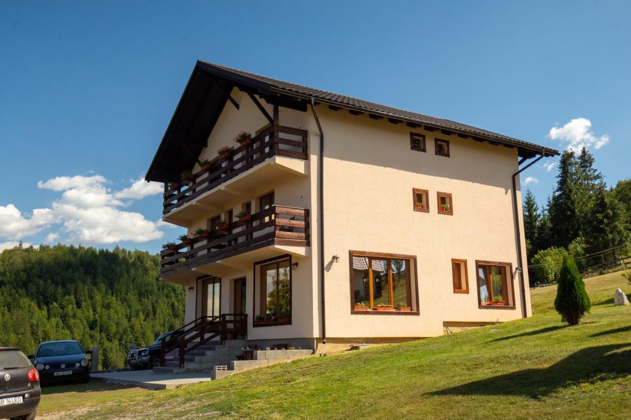 Cabana Denisa Arieşeni Zewnętrze zdjęcie